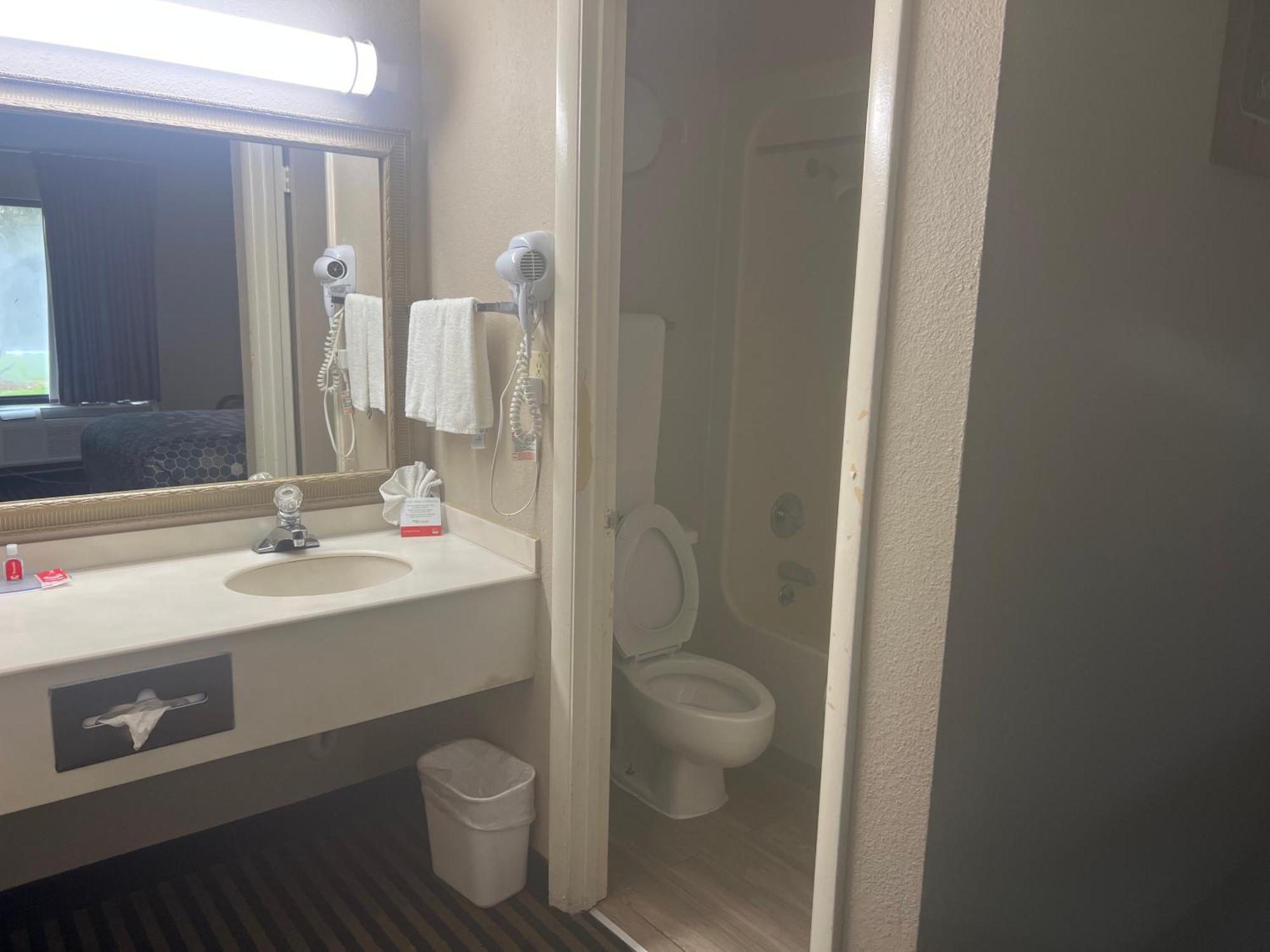 Econo Lodge Firenze Esterno foto
